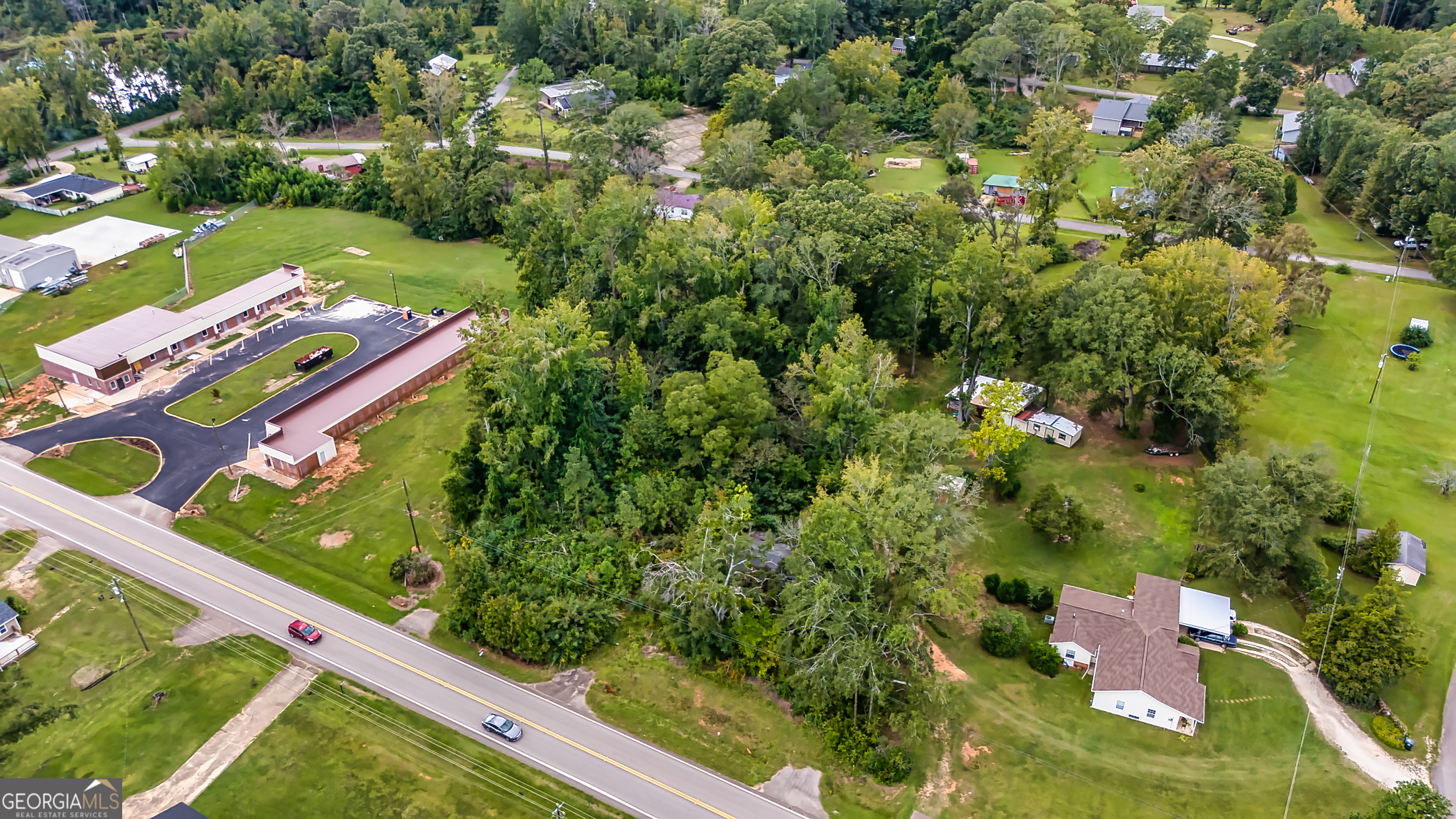 an aerial view of a yard