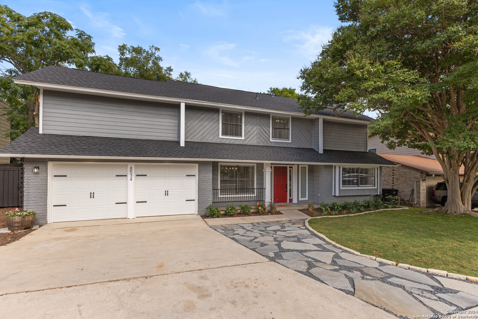 front view of house with a yard