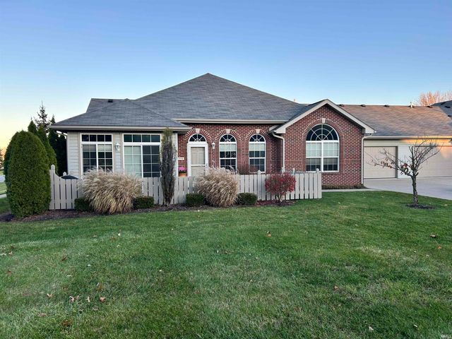 $267,500 | 7115 Fallingbrook Lane | Northeast Fort Wayne