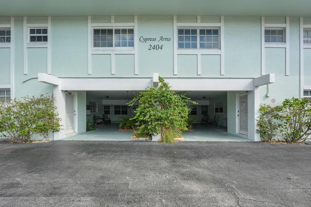 $285,000 | 2404 Northeast 33rd Avenue, Unit 12 | Lauderdale Beach