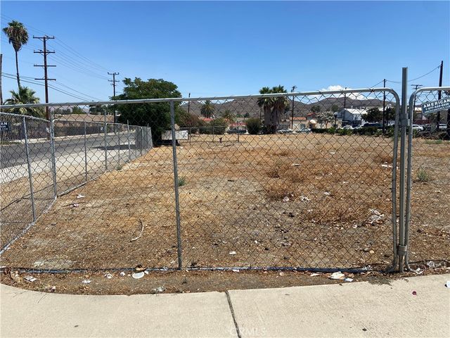 $928,000 | 127 West Graham Avenue | South Lake Elsinore