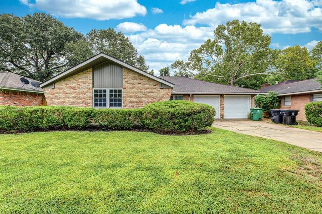 $315,000 | 6119 Shadow Crest Street | Brays Oaks