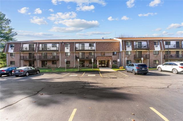 $264,900 | 752 Quaker Lane, Unit 202C | Cowesett