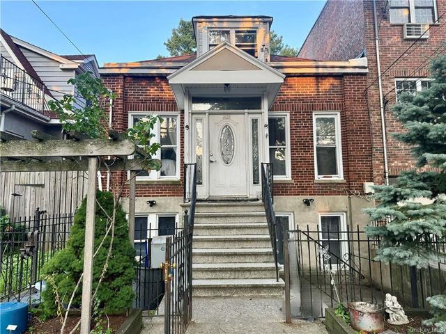 $679,000 | 2438 Matthews Avenue | Bronxwood