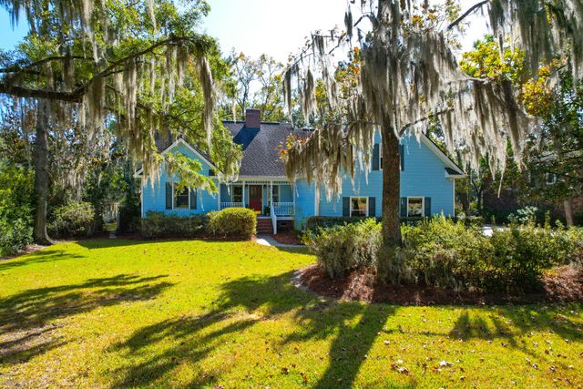 $825,000 | 1688 Southport Drive | Charleston