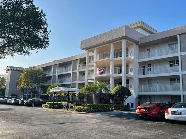 $269,000 | 3151 South Palm Aire Drive, Unit 407 | Palm Aire