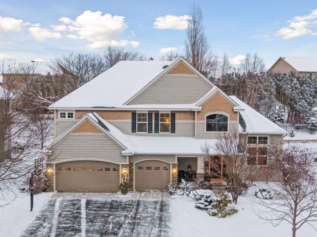 $795,000 | 10661 Maple Boulevard | Woodbury