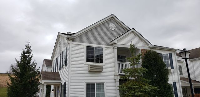 $1,795 | 2025 Silverstone Drive, Unit 2025 | Carpentersville