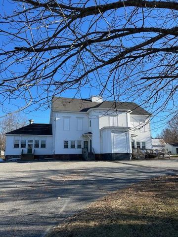 $900,000 | 905 Main Street | Vassalboro