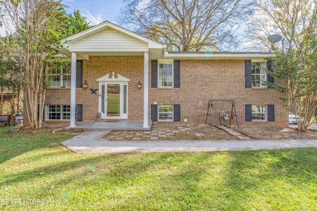 $410,000 | 10830 Dundee Road | Farragut