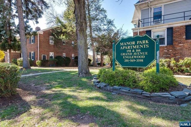 $2,400 | 166 Grand Avenue, Unit D2 | Englewood South