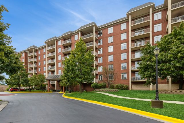 $475,000 | 8300 Callie Avenue, Unit 509 | The Woodlands of Morton Grove