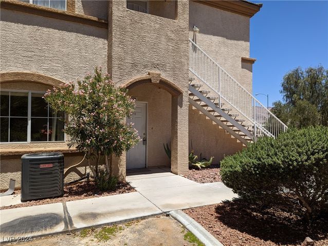 $208,000 | 3400 Cabana Drive, Unit 1079 | Black Horse Condominiums