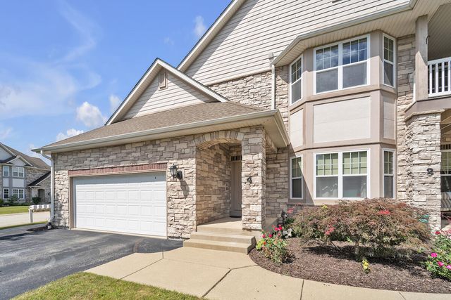 $329,900 | 4666 Sagewood Circle, Unit 4 | Pleasant Prairie