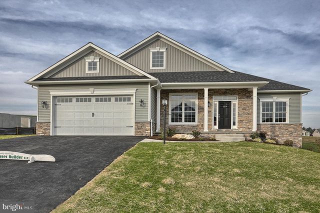 $447,500 | 21 Dream Drive | North Lebanon Township - Lebanon County