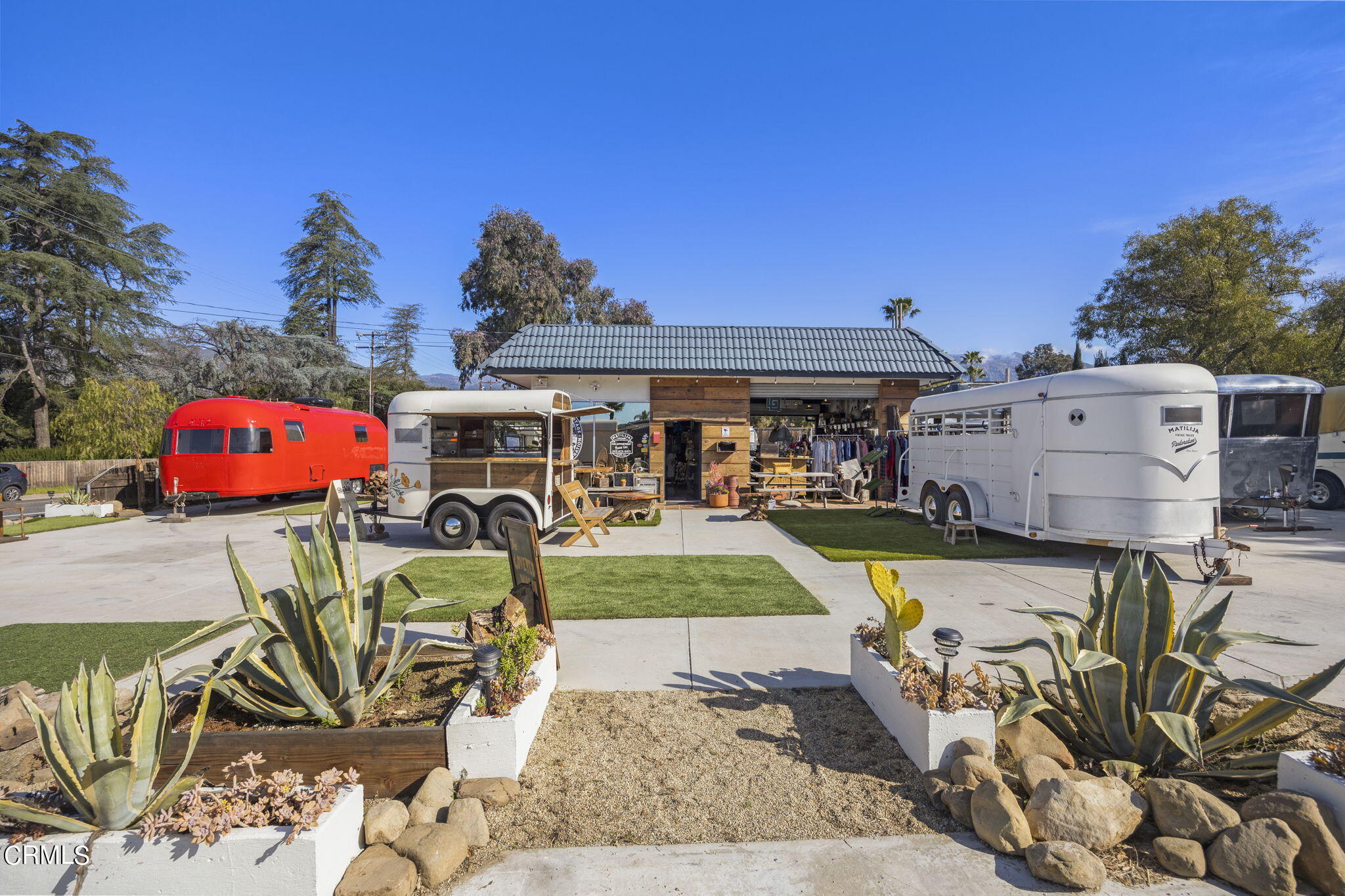 a view of outdoor space yard deck and patio