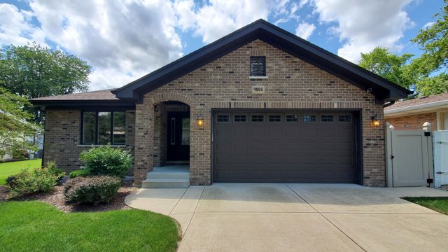 $489,900 | 9804 South 55th Avenue | Oak Lawn