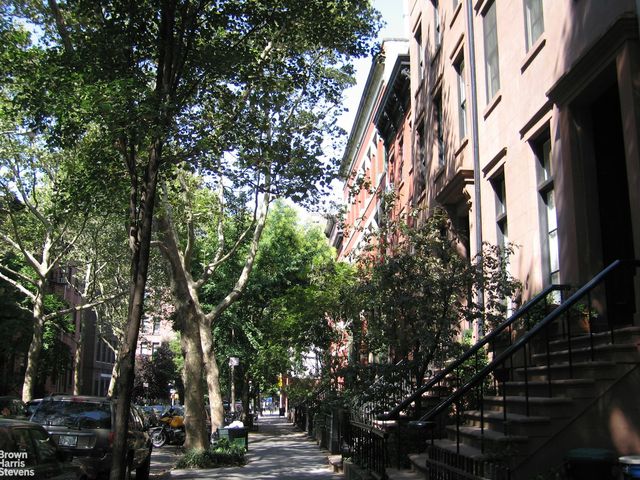 $3,450 | 127 Pacific Street, Unit PARLOR | Cobble Hill