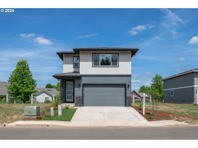 $499,990 | 375 Sunday Drive | Creswell