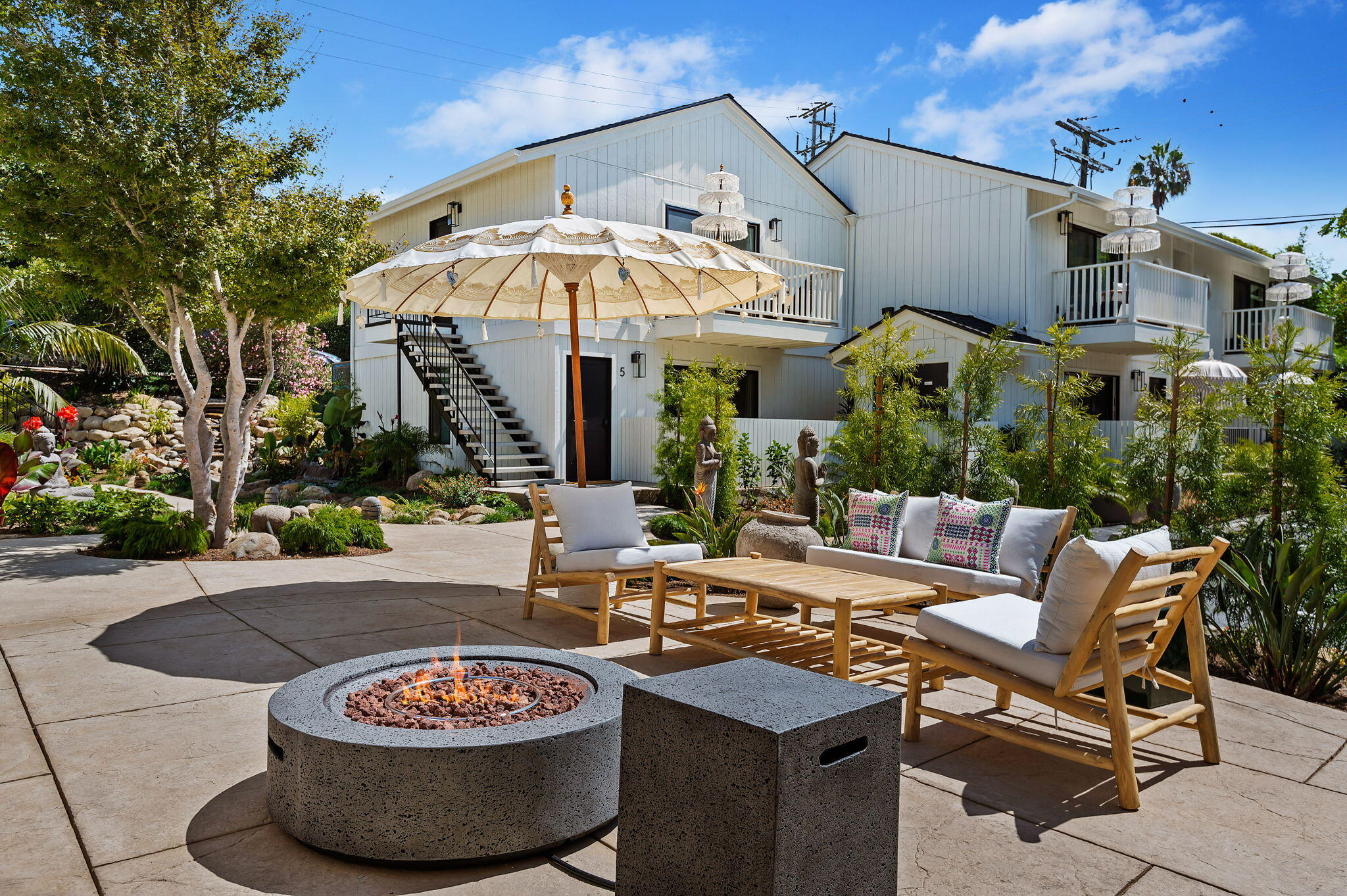 16-web-or-mls-05 - Fire Pit Patio