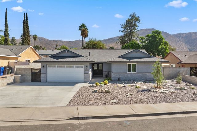 $815,000 | 3386 Somis Drive | University of Riverside