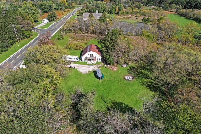 $1,800,000 | 315 Sunset Drive | Dousman