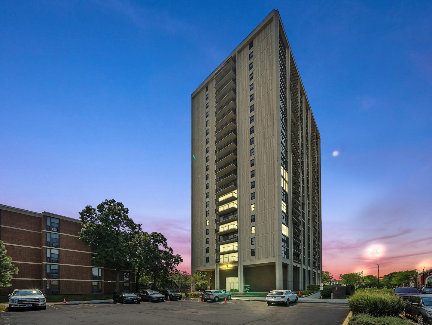 a view of a tall building