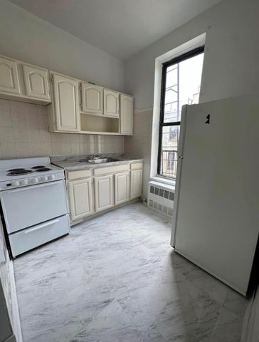 $2,200 | 1399 Fulton Street, Unit 2F | Bedford-Stuyvesant