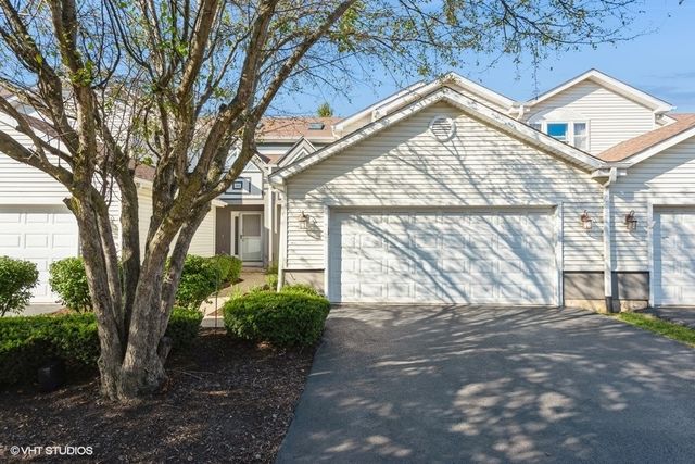 $349,900 | 387 Inner Cir Drive | Bolingbrook