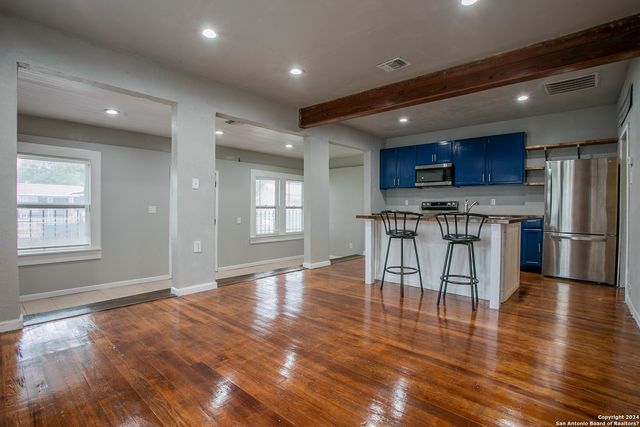 $265,000 | 933 Lamar Street | Dignowity Hill