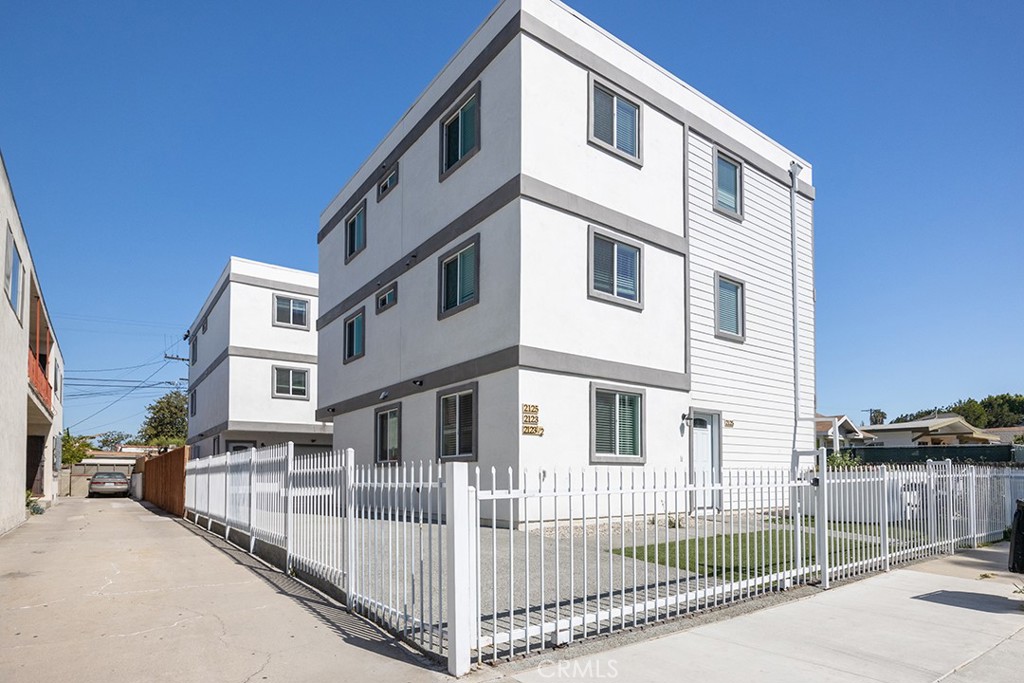 a view of a large white building