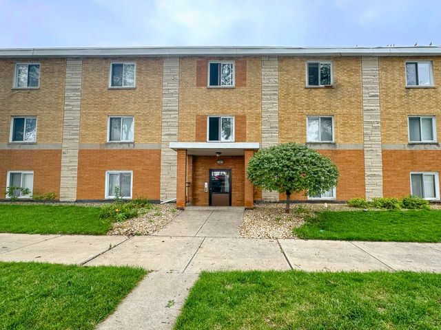 $125,000 | 5568 South Archer Avenue, Unit 3A | Garfield Ridge