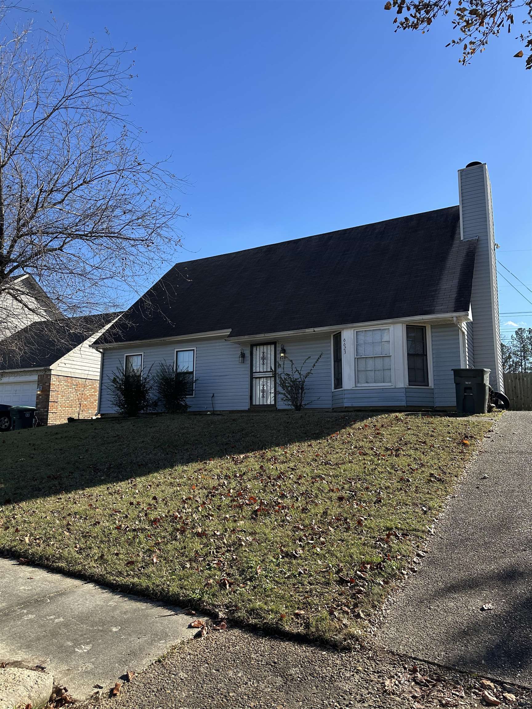 a front view of house with yard