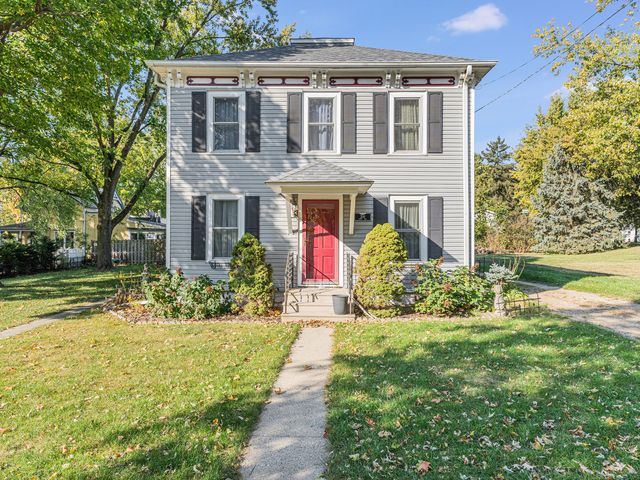 $452,000 | 208 Babcock Street | Elburn