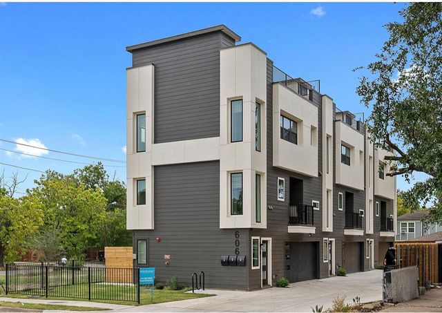 $3,200 | 606 West 12th Street, Unit B | North Oak Cliff