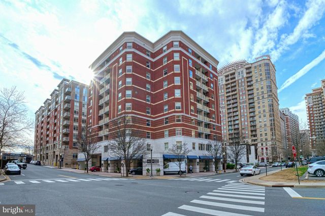 $3,100 | 880 North Pollard Street, Unit 1022 | Ballston-Virginia Square