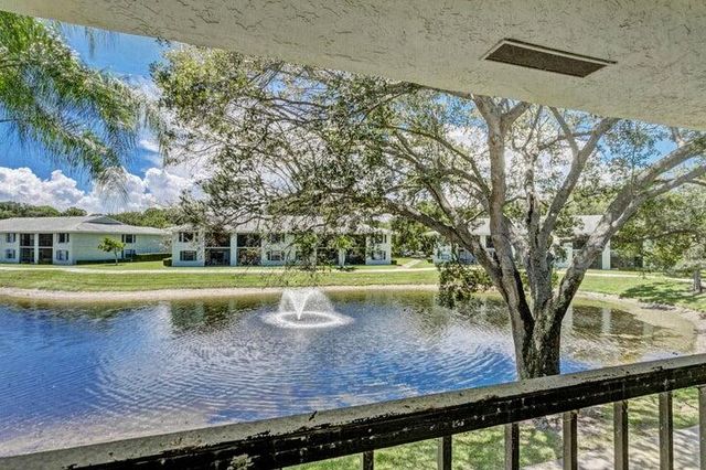 $2,500 | 401 Sabal Ridge Circle, Unit F | Palm Beach Gardens