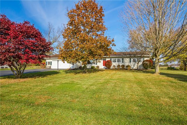 $349,900 | 227 Sibley Road | Mendon