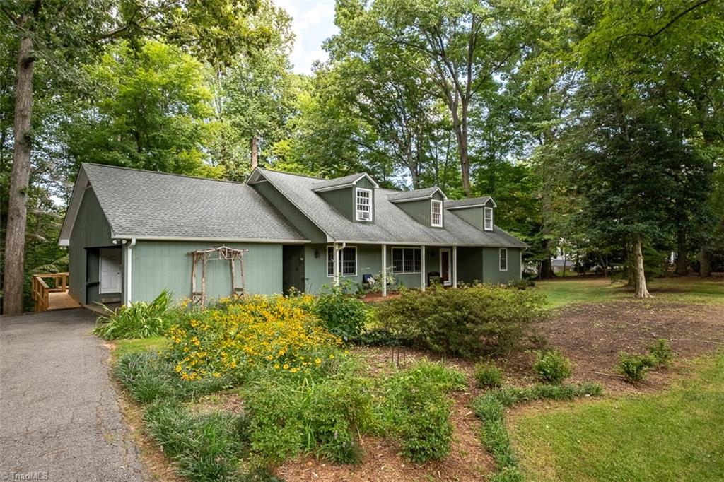 Front view of cape cod style home on Ivy Circle.