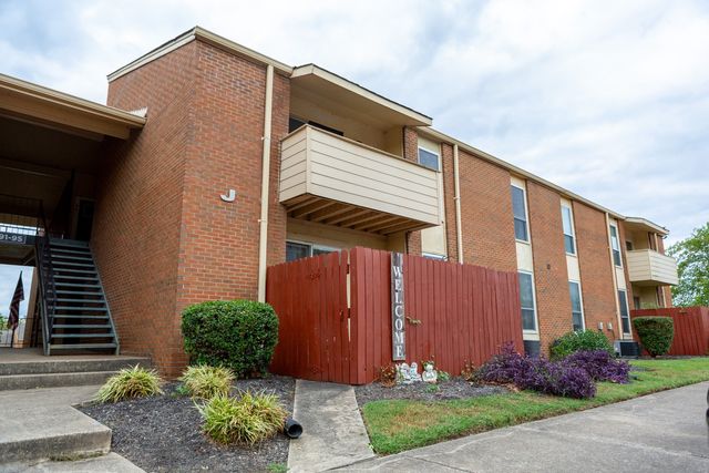 $1,600 | 515 Basswood Avenue, Unit 95 | Charlotte Park