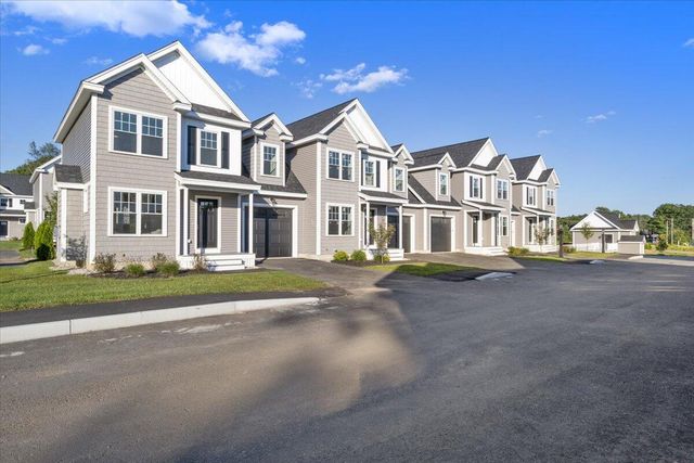 $499,900 | 25 Regency Circle, Unit 3 | Route 1 District