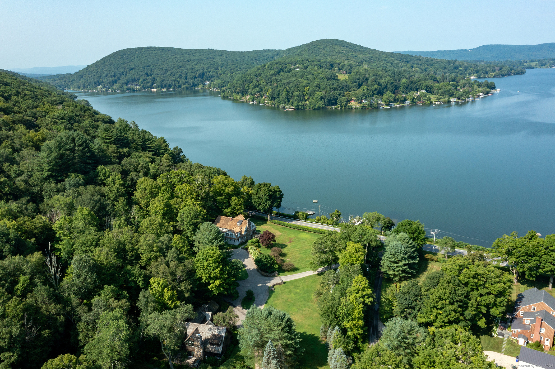 The Boulders & Carriage House Compound on Lake Waramaug