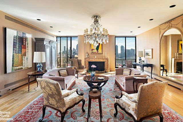 $6,998,000 | 30 Beekman Place, Unit PH | Midtown East