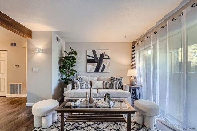 $335,000 | 40 South Boulder Circle, Unit 4014 | Keewaydin