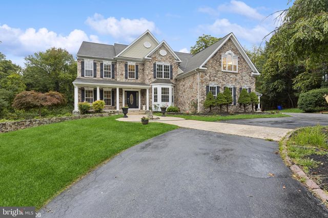 $1,290,000 | 818 Hoods Mill Road