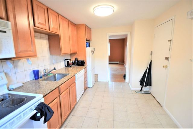 $2,000 | 30 Bryon Road, Unit 4 | West Roxbury