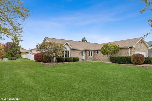 $565,000 | 19806 Cambridge Drive | Mokena