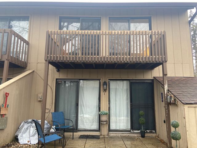 $118,000 | 29 Jamaica Colony Street, Unit 1 | Fox Lake