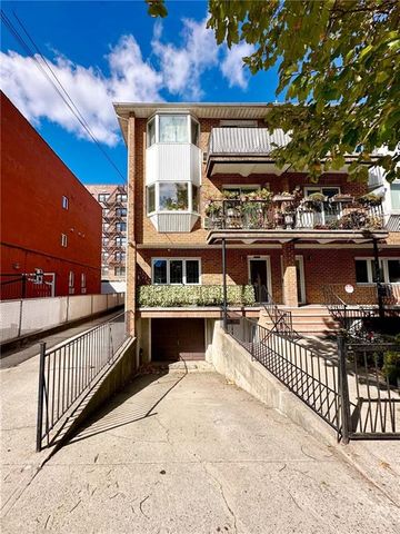 $368,000 | 8666 23rd Avenue, Unit 1A | Gravesend