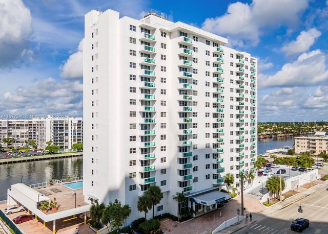 $2,250 | 3000 South Ocean Drive, Unit 608 | South Central Beach